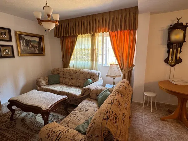 Chalet adosado en Ensanche - Foto 4