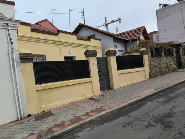 Casa independiente en calle de la Isla de Oza, 37