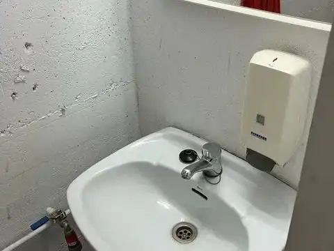 Local comercial en  Calle Eduardo Balmaseda 3 - Foto 4