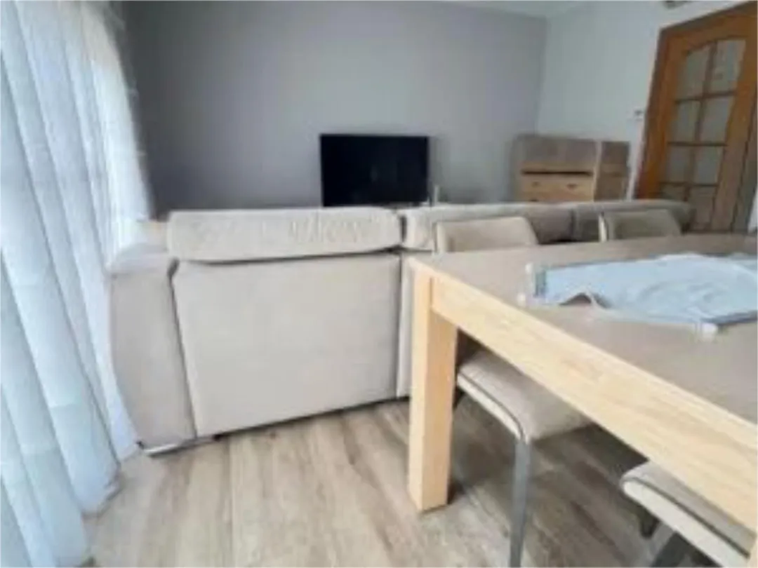 Piso en  Carrer de Jerez 62 - Foto 4