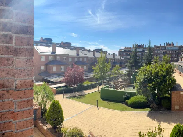 Piso en calle Isidoro de Sevilla, 2