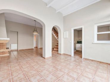 Casa adosada en  Carrer de la Palmera 23 - Foto 2