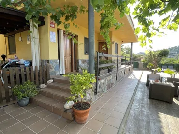 Chalet en  Avinguda del Vallès 18 - Foto 2