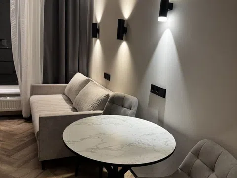 Piso en calle Bazán, 22