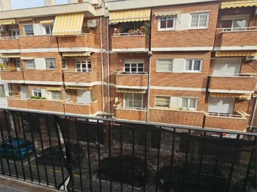 Piso en  Carrer Germanes Torrell 18 - Foto 21
