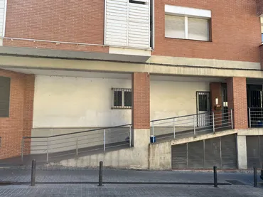 Local comercial en  Carrer de Federico García Lorca 3 - Foto 2
