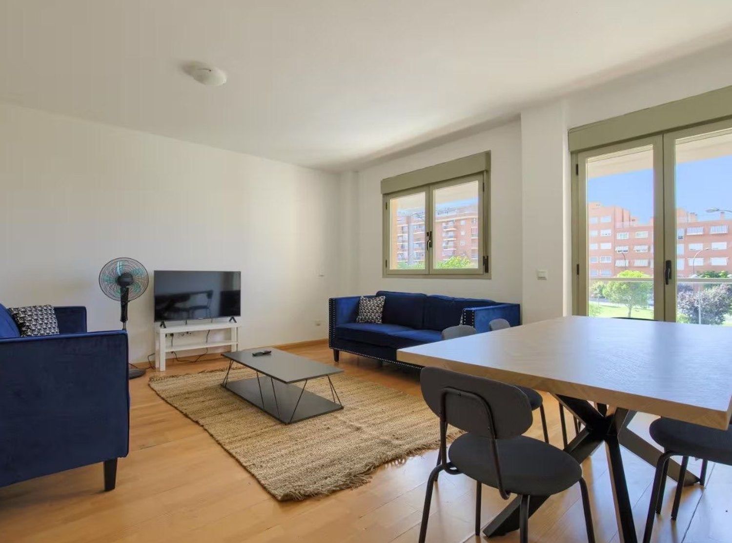 Piso en avenida Rosa Regás, 9 - Foto 2