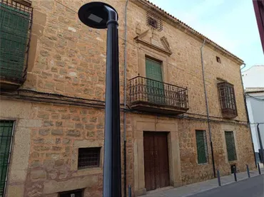 Chalet en Casa histórica en Torreperogil - Foto 1
