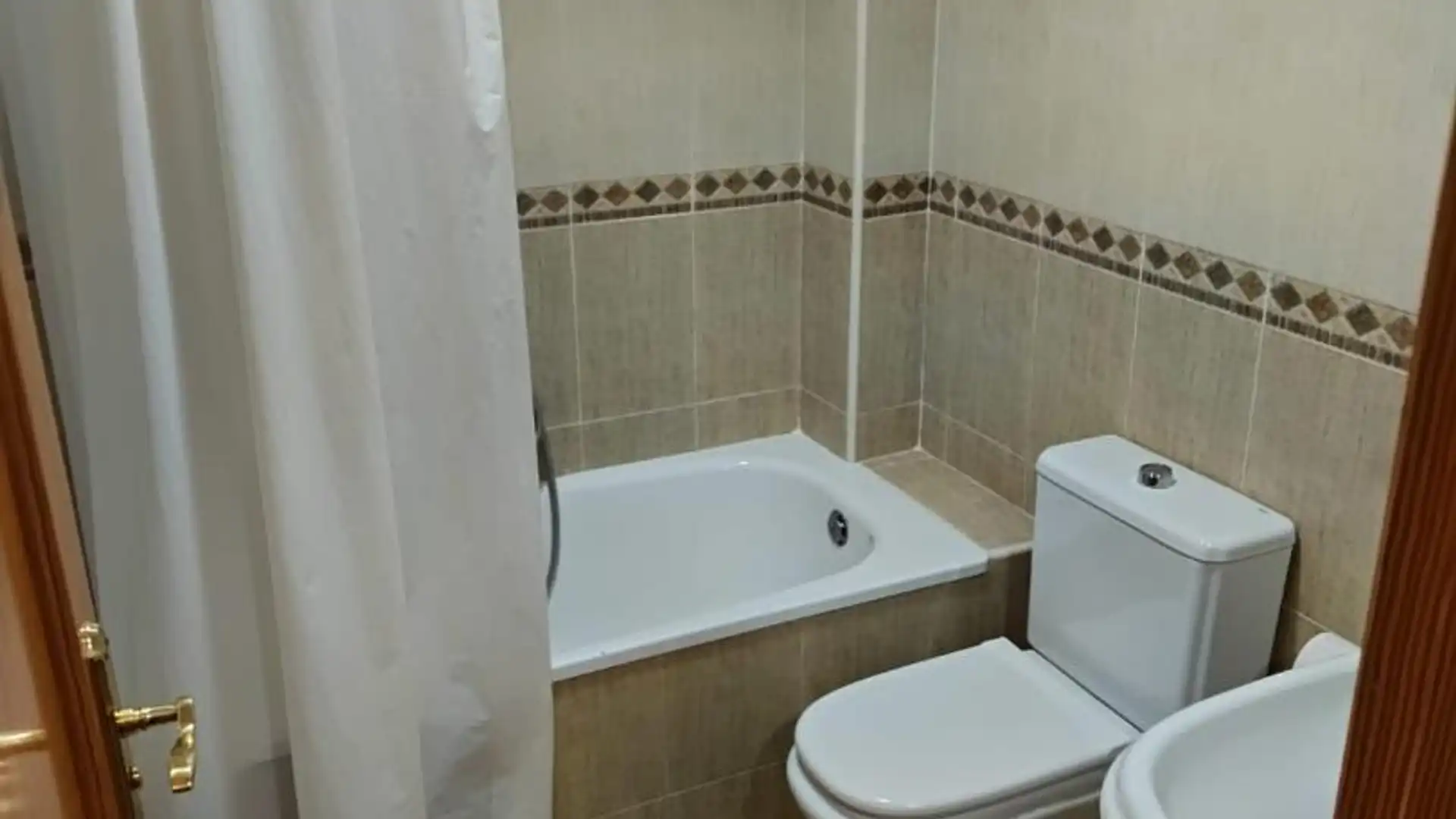 Piso en  Rodrigo de Triana 19 - Foto 2