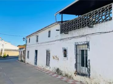 Casa adosada en  Calle Marcos Morcillo 10 - Foto 1
