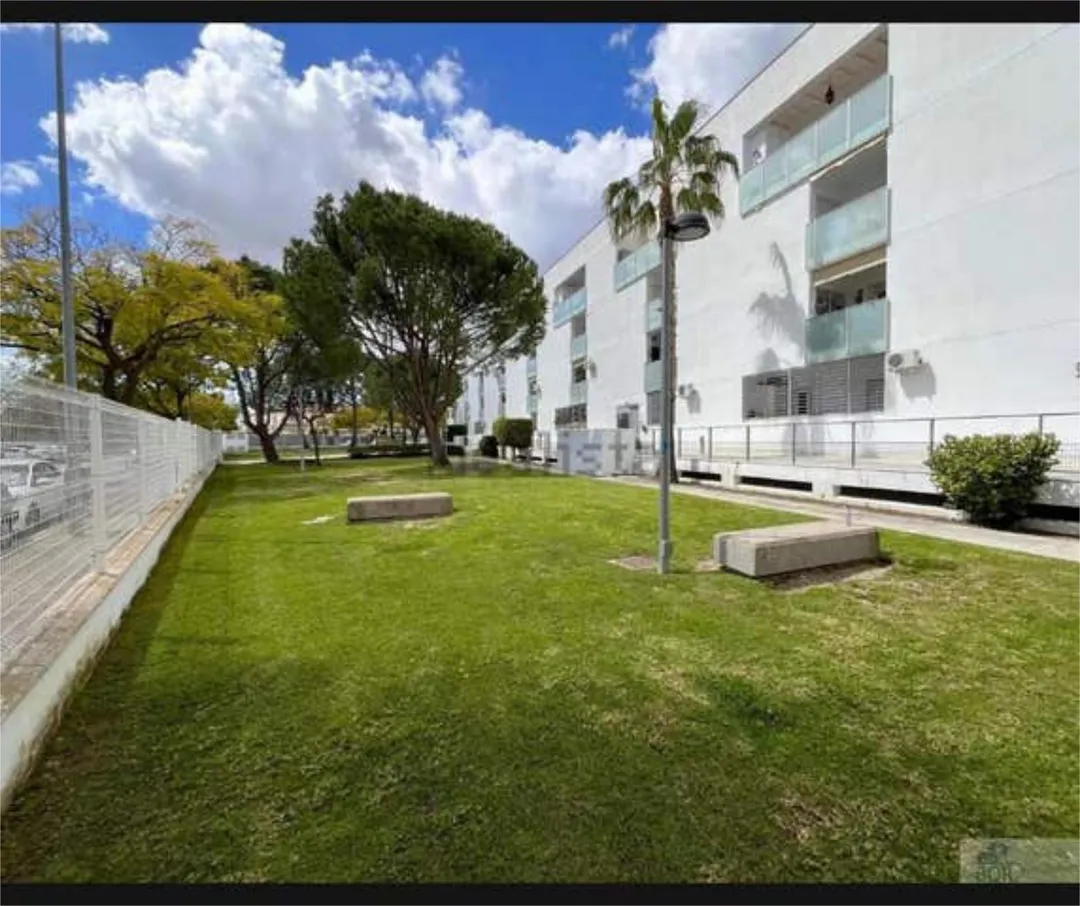 Piso en Hipercor - Foto 1