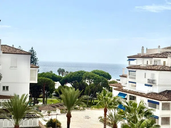 Ático en avenida Playas del Duque, 3