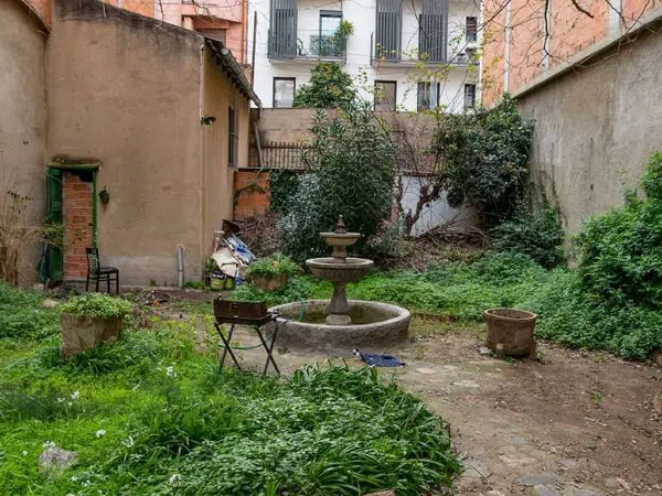 Casa o chalet independiente en Calle del Baró d'Esponellà, 20 - Foto 1