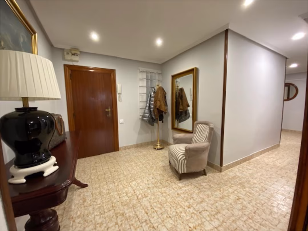 Piso en  Calle Pérez de la Sala 49