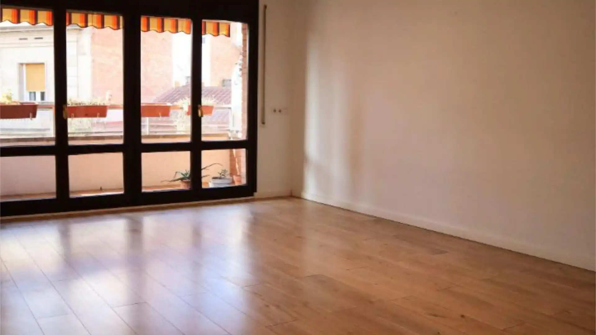 Piso en  Carrer Doctor Combelles 3 - Foto 2