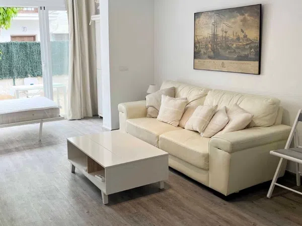 Estudio en Urb. la Judía, 12