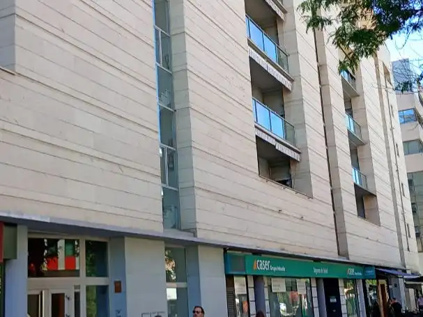 Piso en  Avenida de la Buhaira 13 - Foto 1