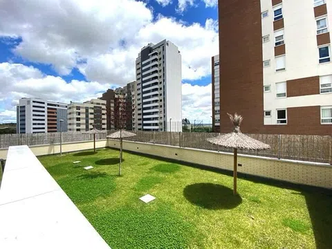 Ático en calle de Josefina Aldecoa, 66