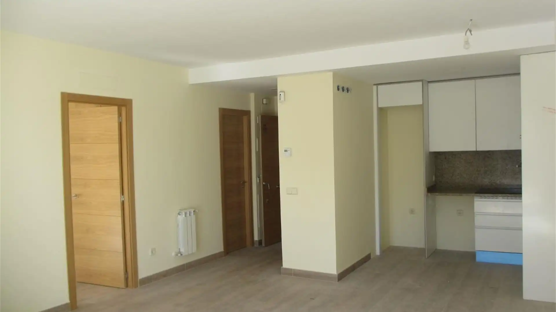 Piso en  Avenida de los Voluntarios 57 - Foto 2