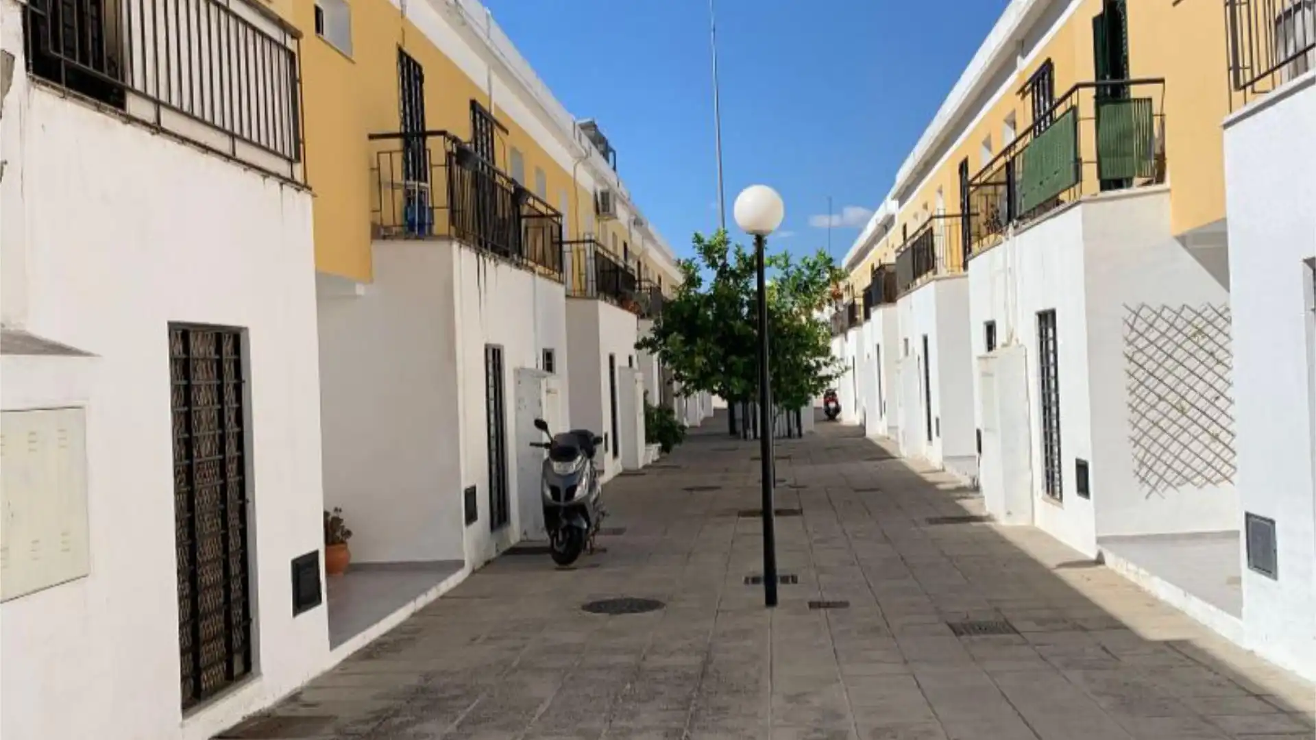 Casa adosada en  Calle de la Hijuela 19 - Foto 36