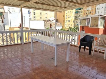 Casa adosada en  Calle José Luis Narbona 3 - Foto 1