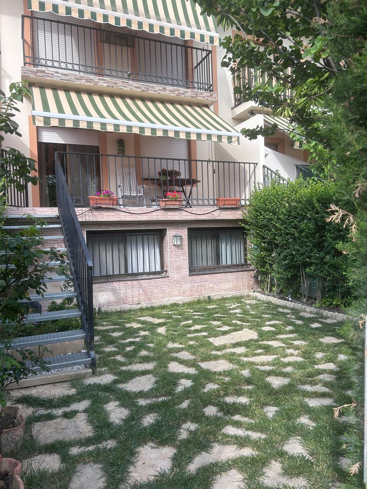 Chalet adosado en Calle de Alonso de Villalpando, 17, Cartuja Baja - Foto 3