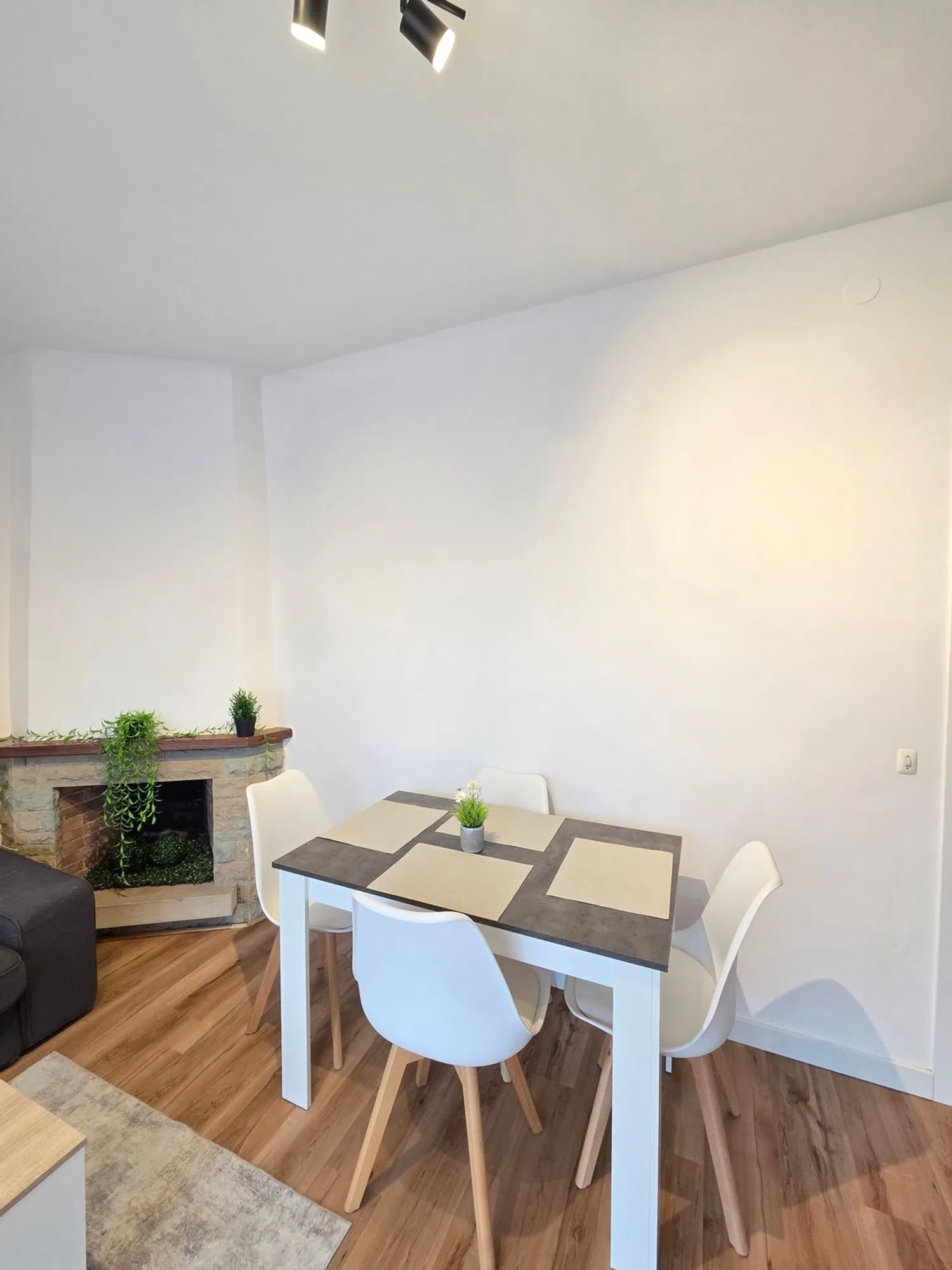 Piso en La Pineda - Foto 7