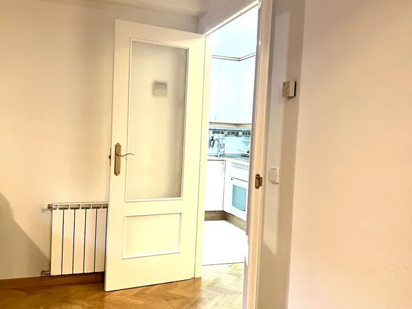 Piso en calle de Ana María, 32