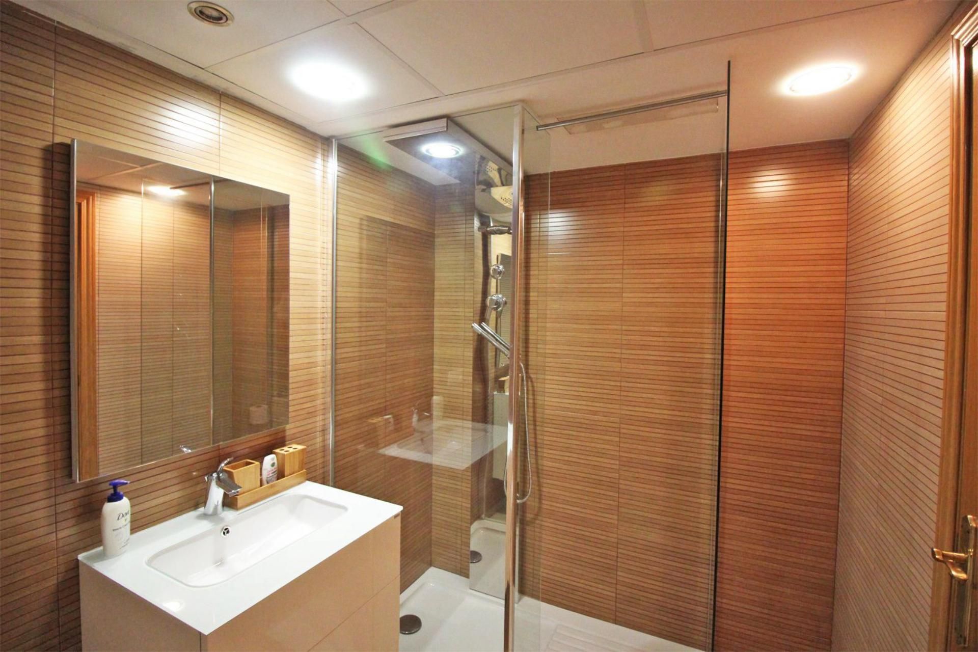 Piso en  Avenida Pintor Xavier Soler 11 - Foto 8