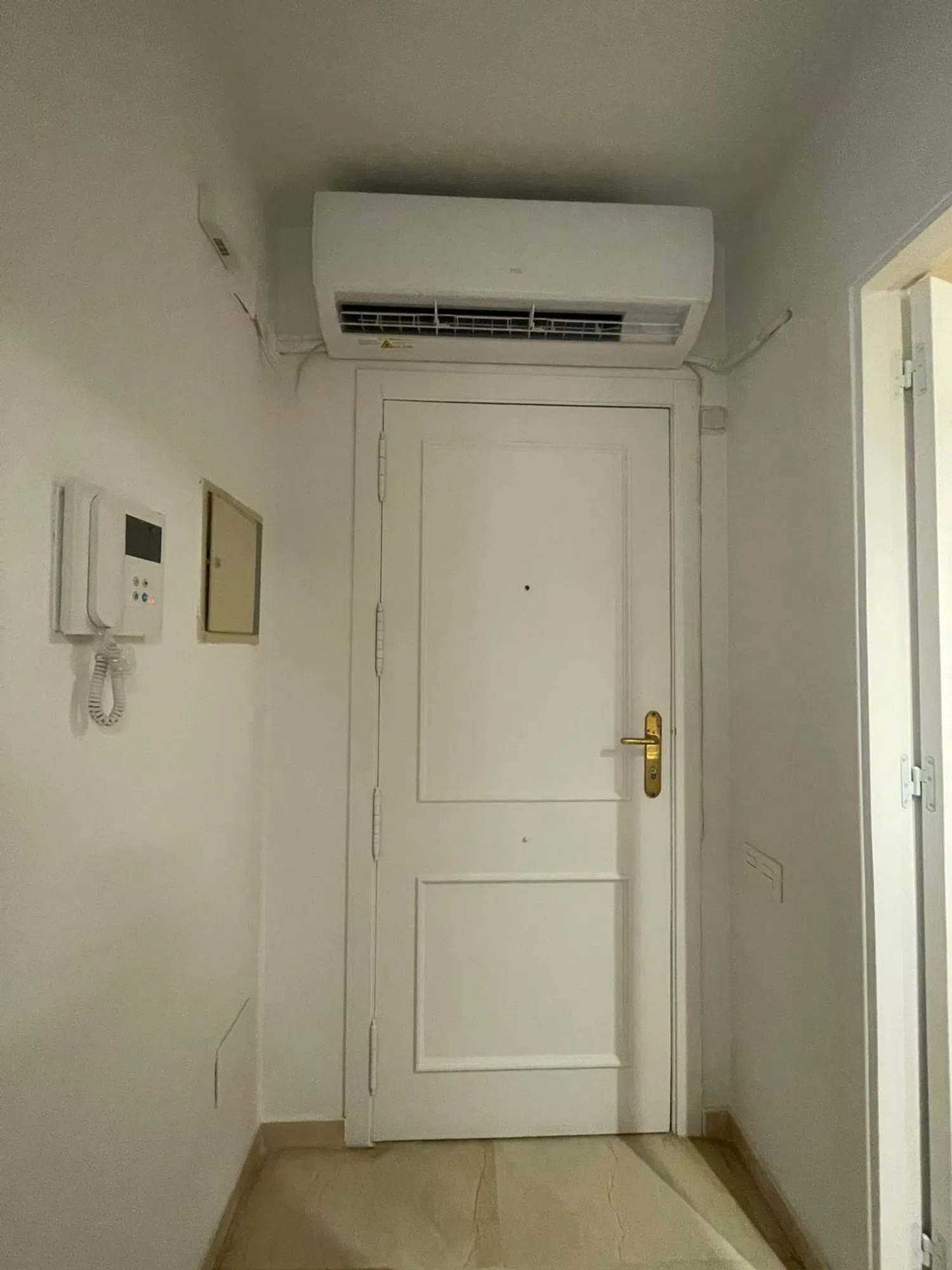 Piso en calle Ambrosio de Salazar, 1 - Foto 2