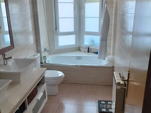 Chalet adosado en calle Gregorio Ordóñez, 12 - Foto 1