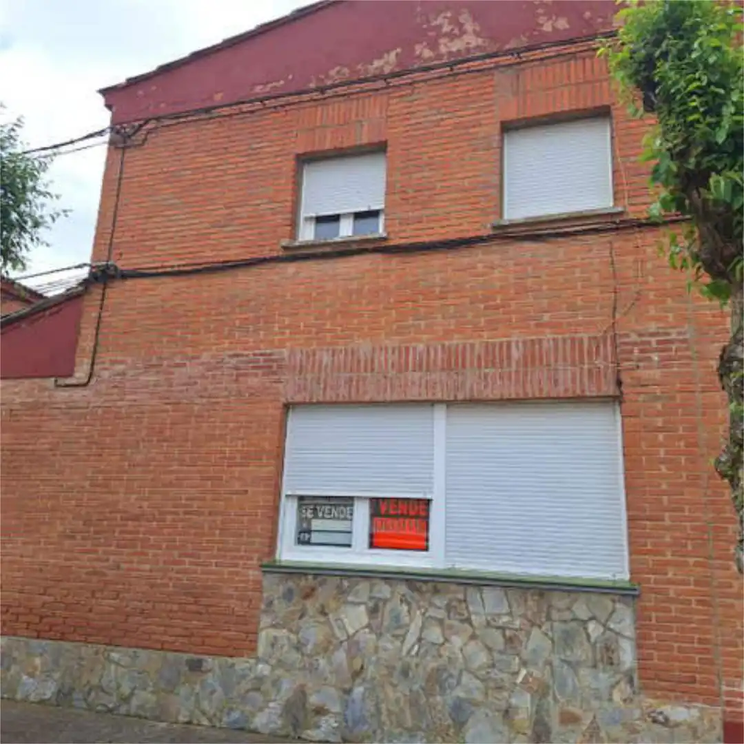Casa adosada en 49131 - Foto 2