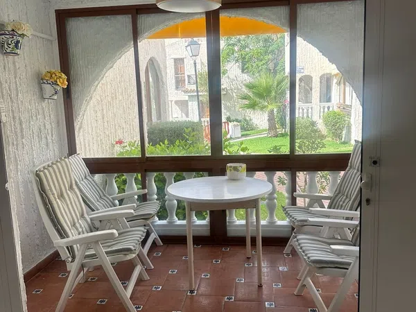Chalet adosado en Avenida Santiago Bernabéu, 78 - Foto 1