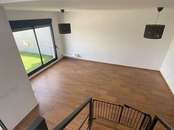 Chalet pareado en Calle Riu Turia - Foto 4