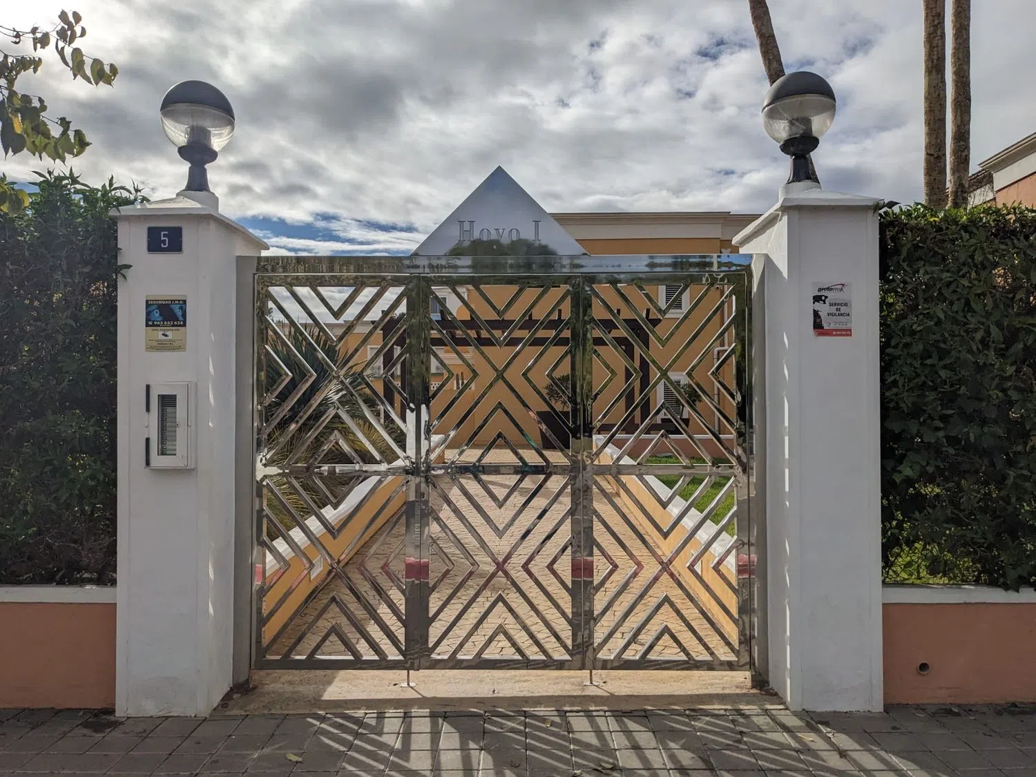 Chalet adosado en avenida Pintor Pérez Gil, 5 - Foto 1