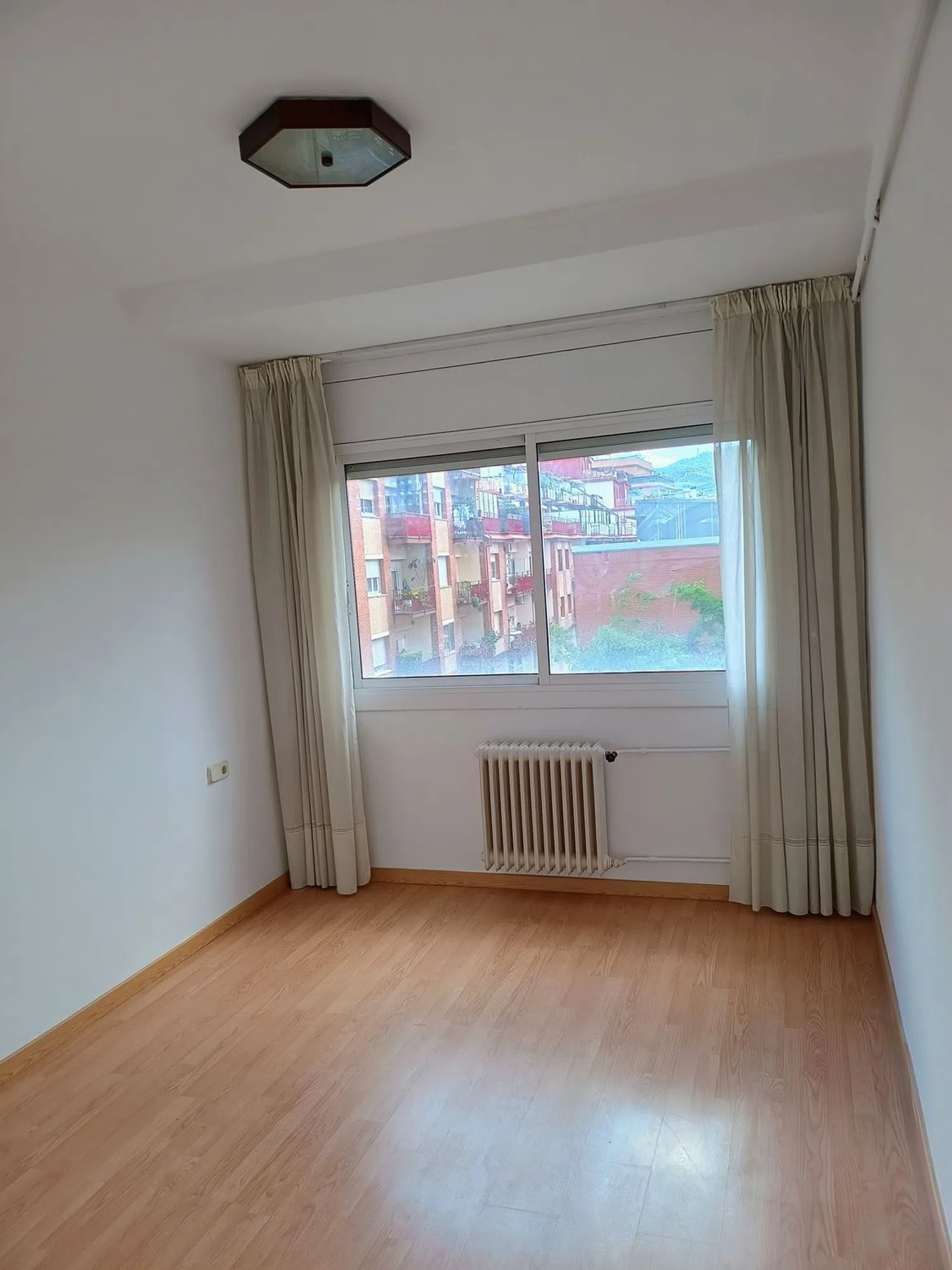 Piso en avenida dels Quinze, 60 - Foto 6