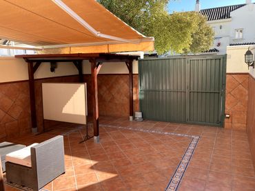 Casa adosada en  Calle José Luis López-Aranguren 477 - Foto 4