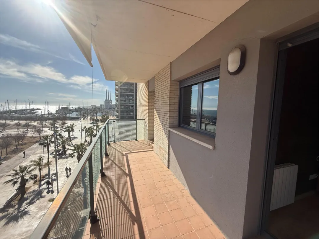 Piso en  Plaça Pati de Vela 1 - Foto 3