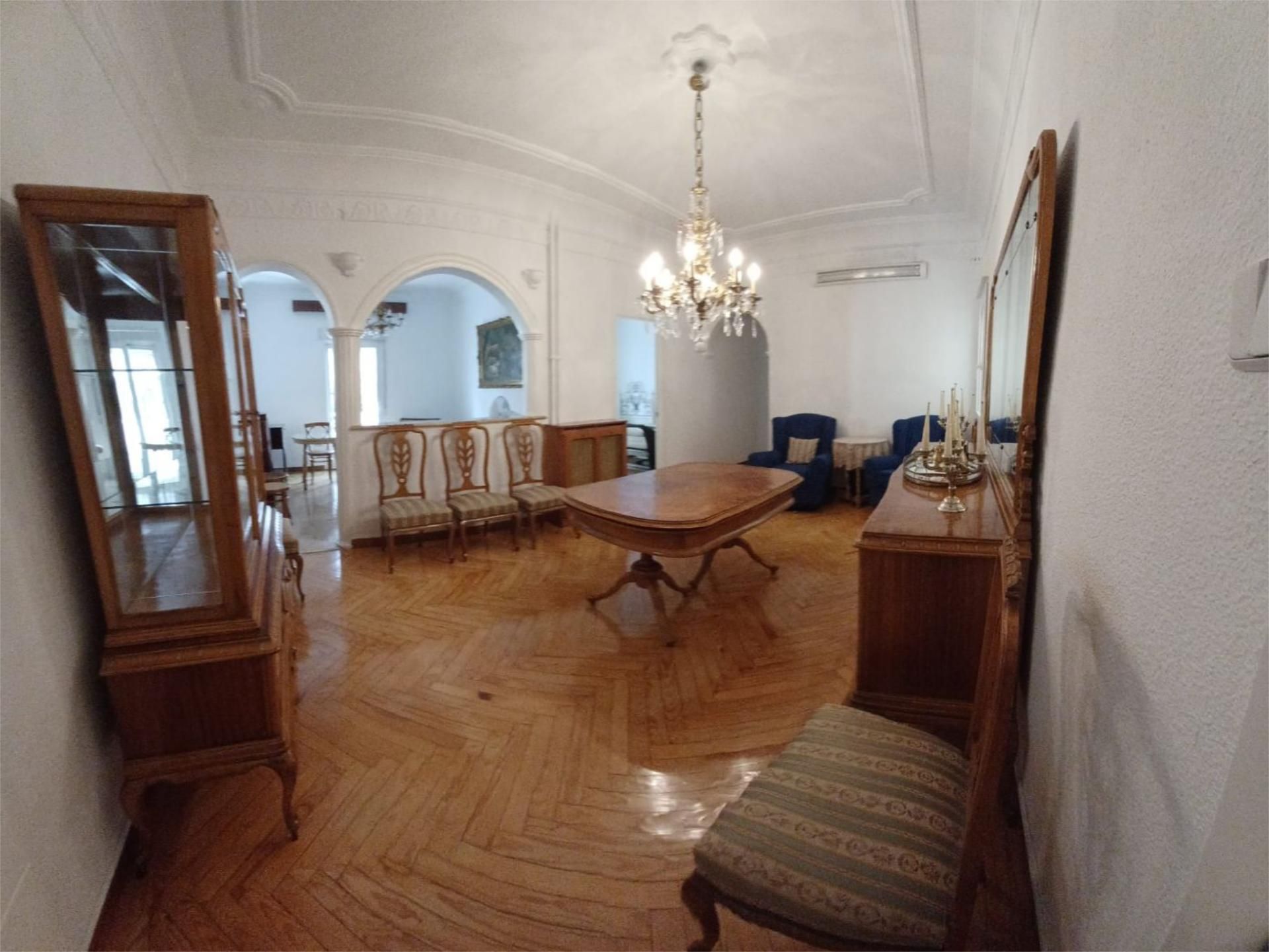 Piso en  Calle de Fernández de los Ríos 57