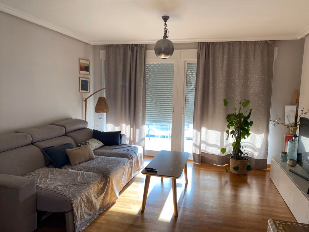 Piso en  Avenida Juan Carlos I 88 - Foto 5