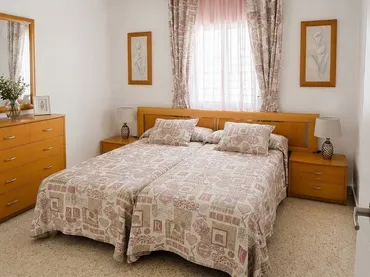Chalet en  Avenida de Rocío Jurado 1 - Foto 10