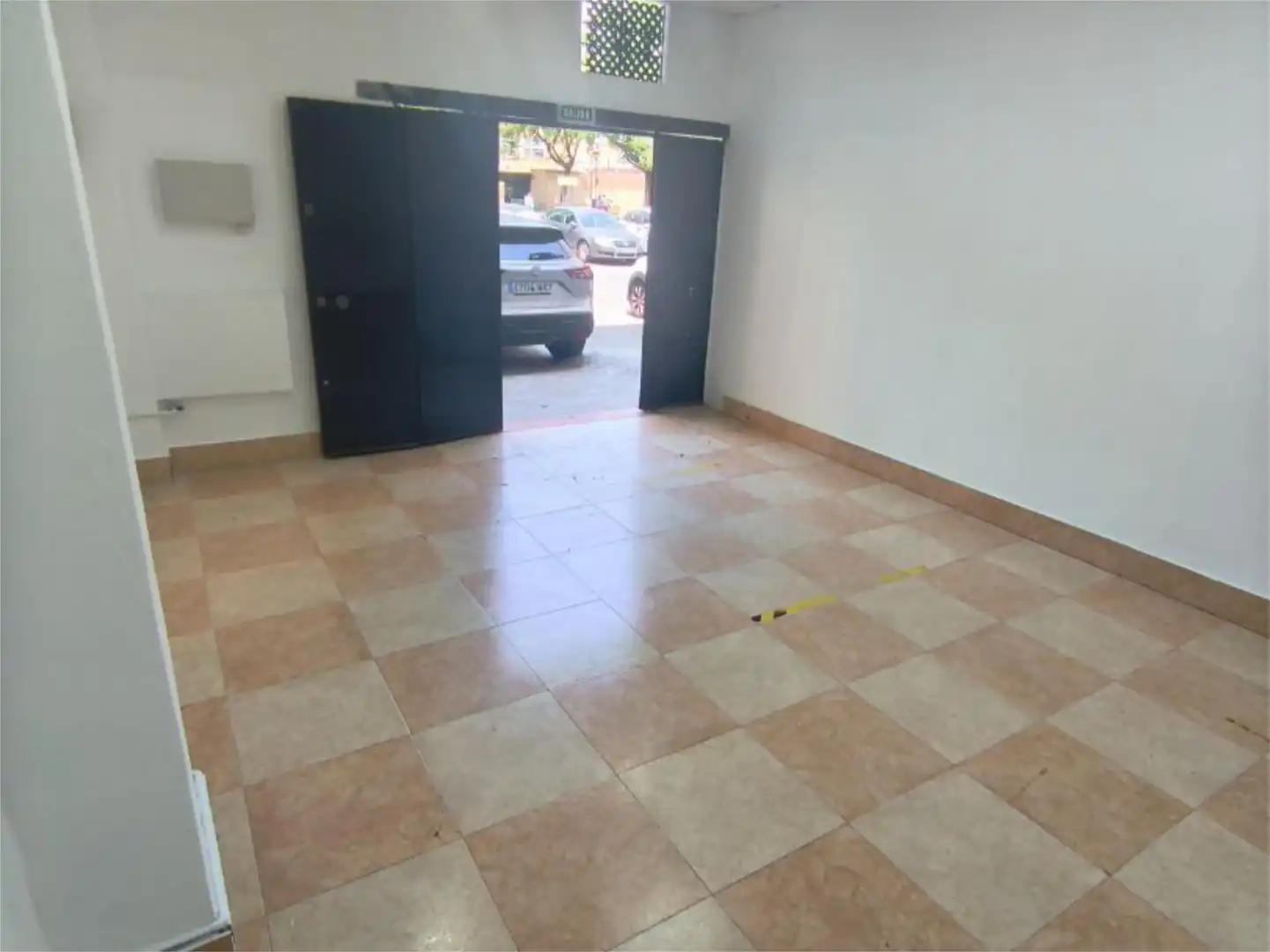 Local comercial en  Calle Puerto de Envalira 8 - Foto 5