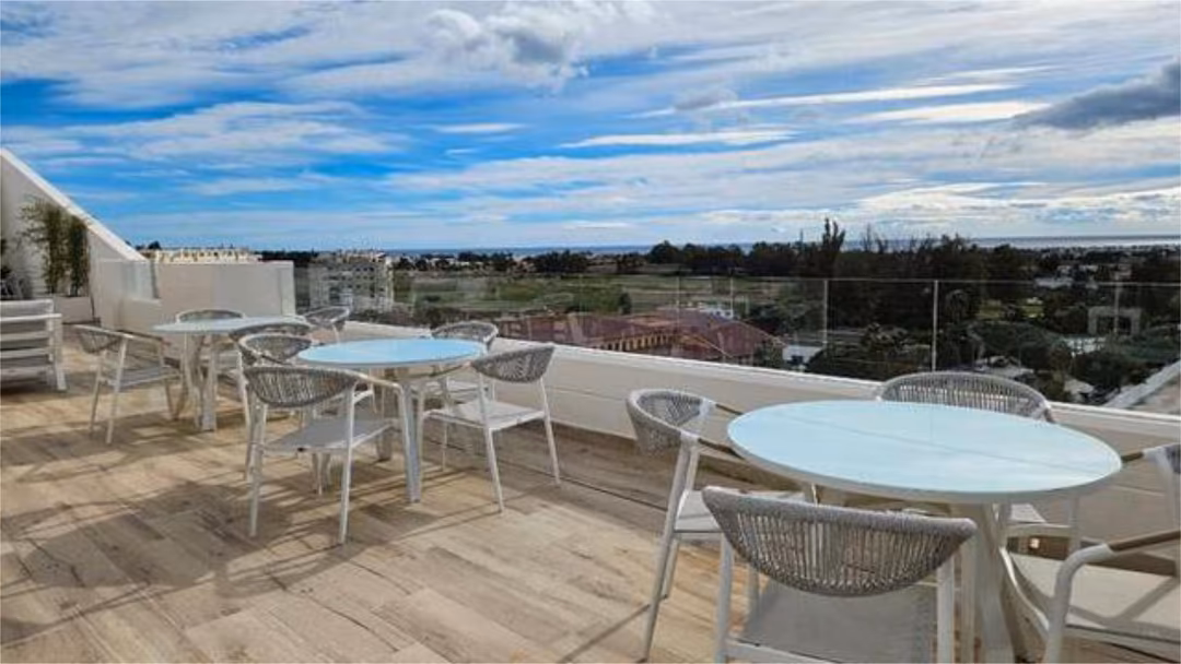 Piso en Nueva Andalucía - Foto 2