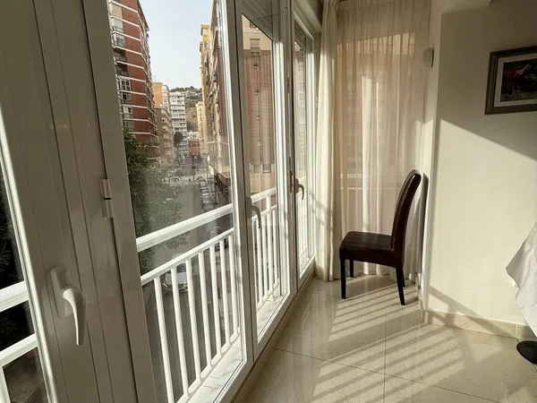 Piso en Calle Pintor Martínez Virel, Malagueta - Monte Sancha - Foto 1