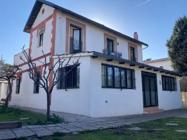 Casa independiente en Barrio El Plantío