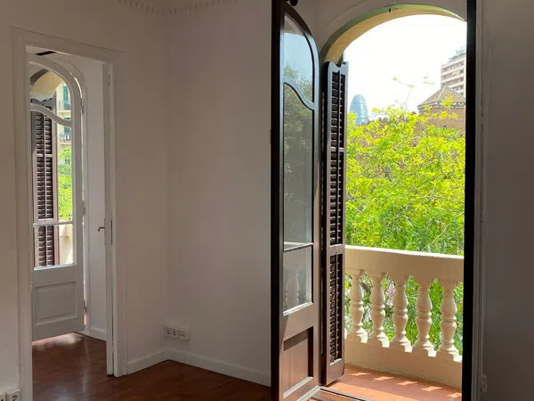 Piso en Calle de la Marina - Foto 1