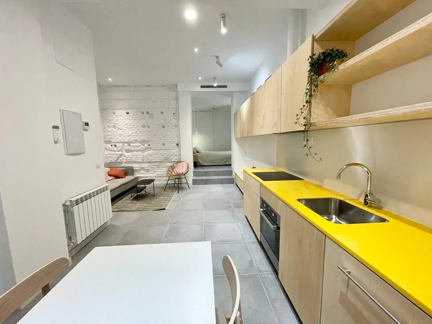 Piso en calle Jeronima Llorente, 19