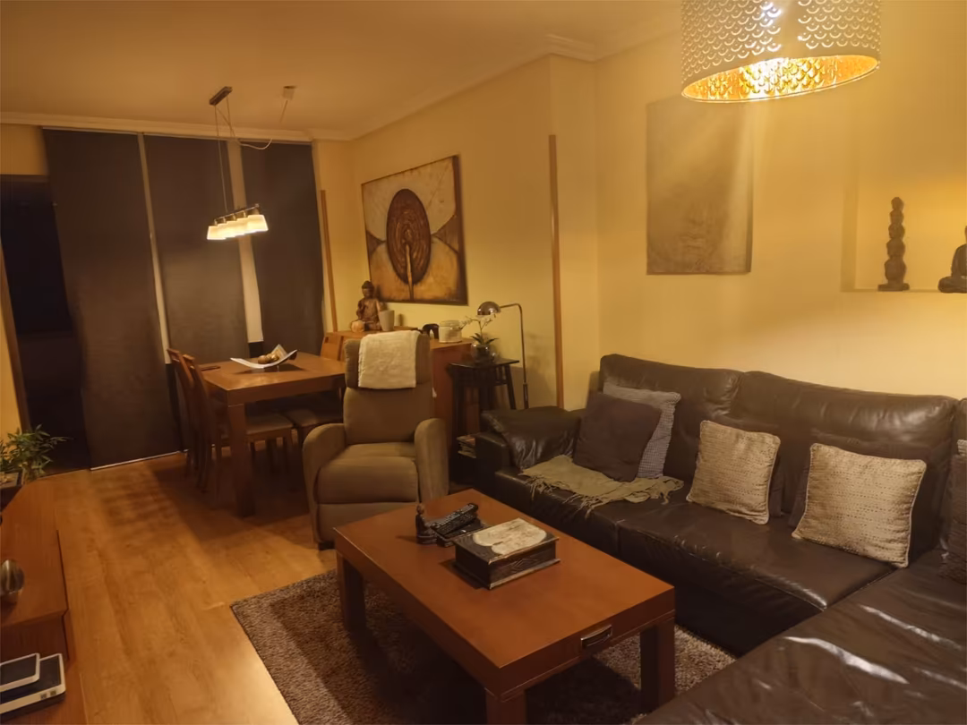 Piso en  Calle de Melchor Fernández Almagro 29 - Foto 5