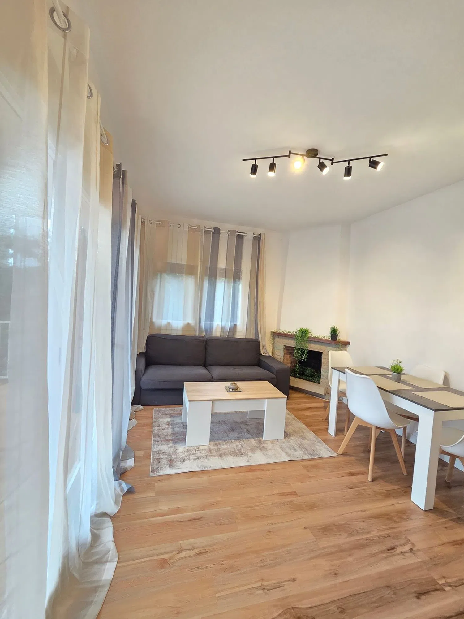 Piso en La Pineda - Foto 8