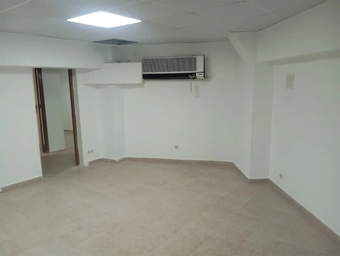 Local comercial en  Calle Alfonso XI 45 - Foto 9
